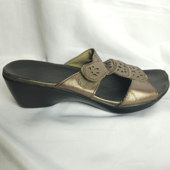 Clarks Womens 7M Brown Black Slip On Open Toe Sandals Comfort Shoes - Picture 10 of 12